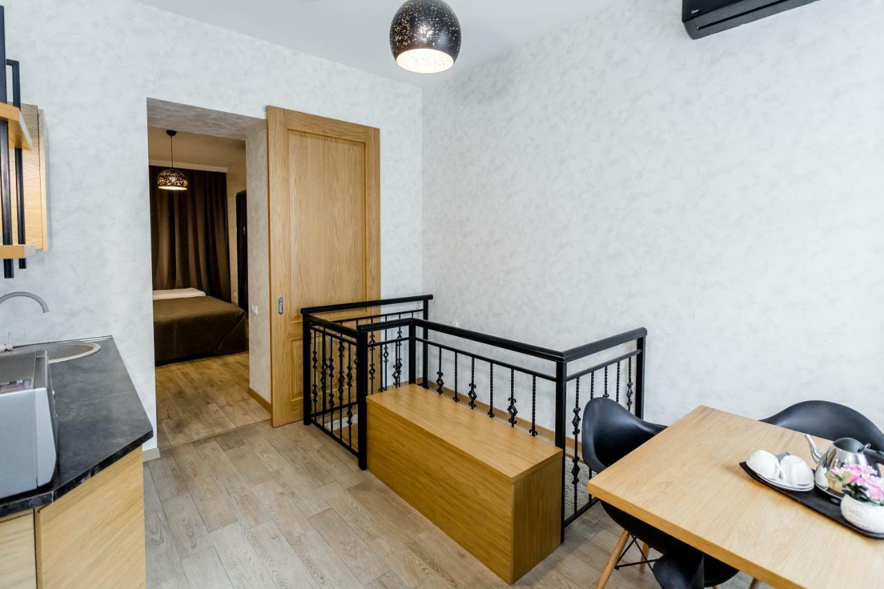 Rasta Boutique Hotel Meidan Tbilisi Esterno foto