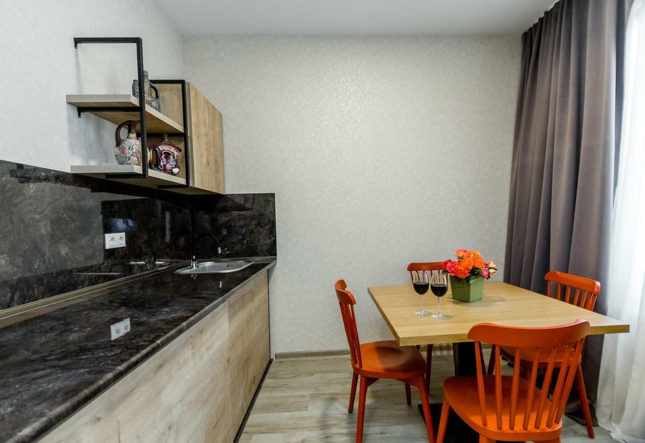 Rasta Boutique Hotel Meidan Tbilisi Esterno foto